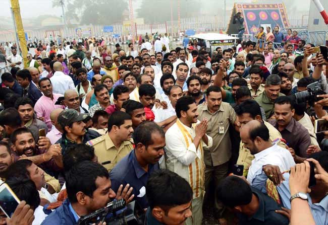 Jagan Disrespects Hinduism Willingly At TTD In Tirumala!