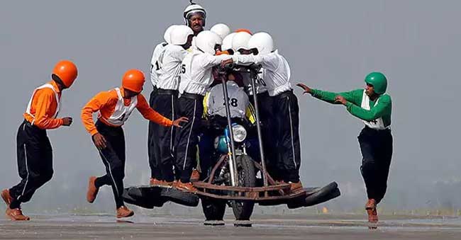 58 Men On a single bike by Indian army