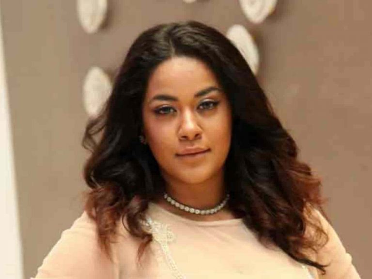 Big Boss: Mumaith Khan Is Back