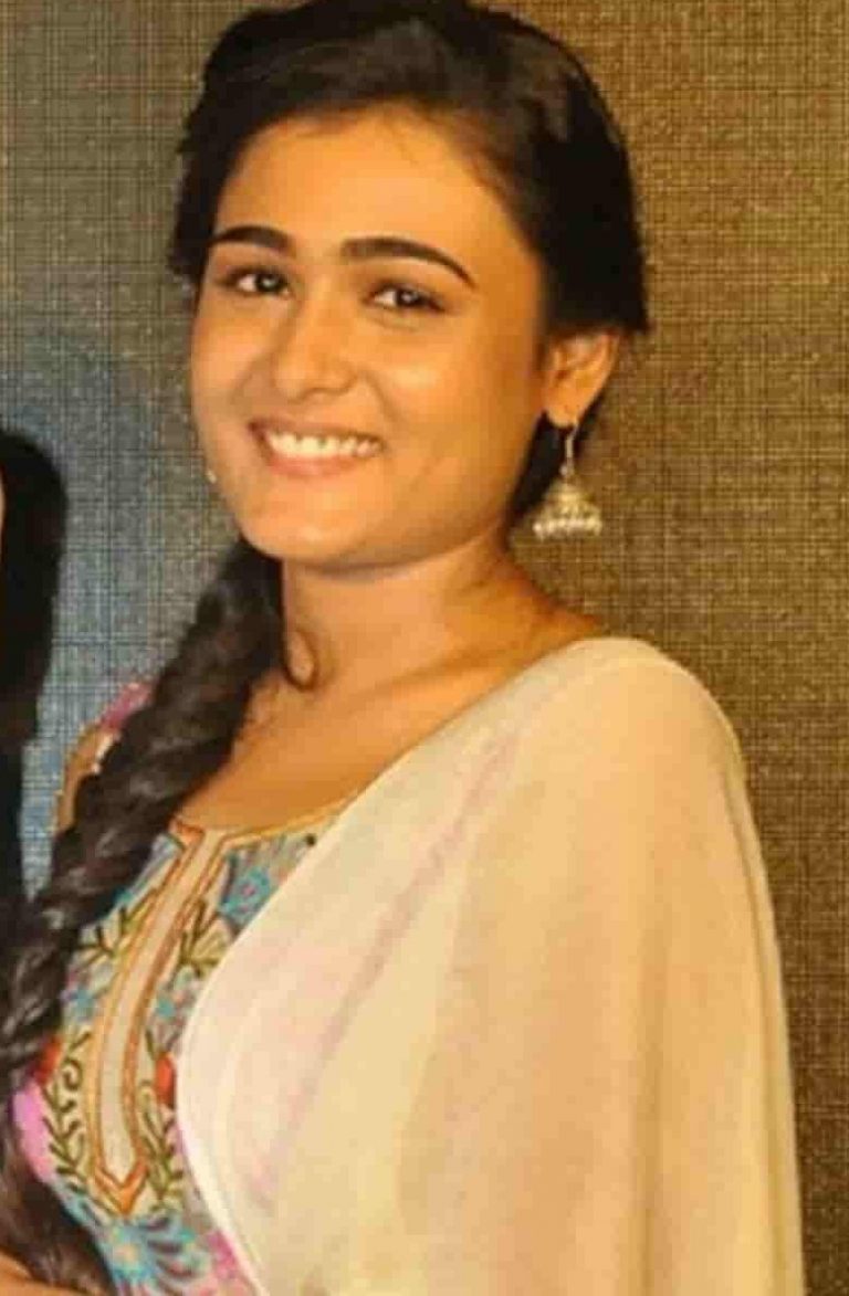 Arjun Reddy Heroine Shalini Pandy Suprising News