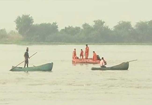 19 people die in the krishna river boat capsizing