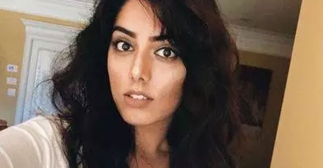 Photographer gets fired for being gay