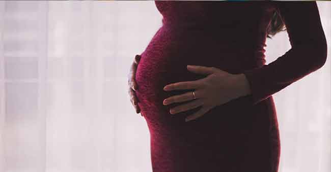 Doctor’s deny pregnant woman admission; force her to give birth in an open field