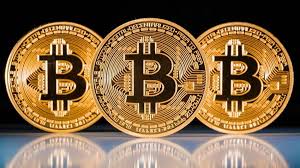 bitcoin and how is it different from normal currency?