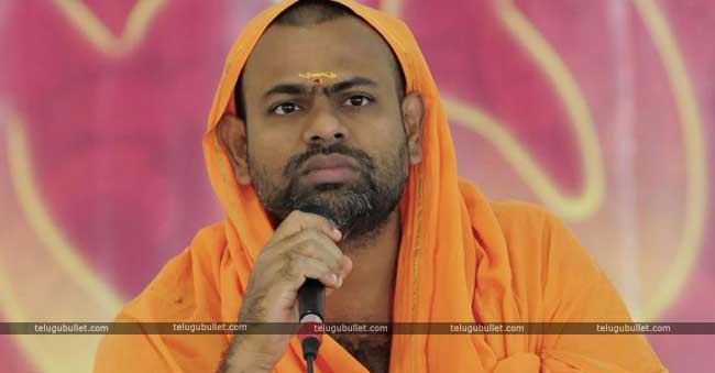 Can Paripoornananda Win With AP Tag In Telangana?