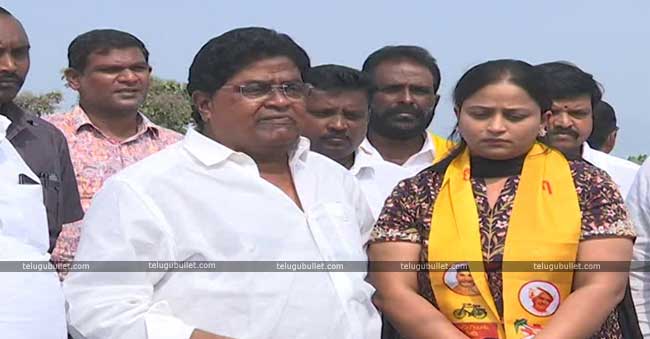 daughter of b.com-physics mla joined tdp