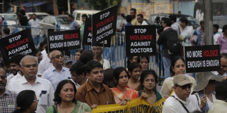 Doctors’ pan-India strike :Mamata Banerjee arrives for meeting with doctors