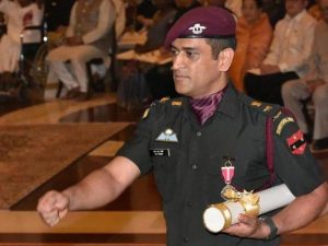 ms dhoni fulfils promise, begins training with parachute regiment