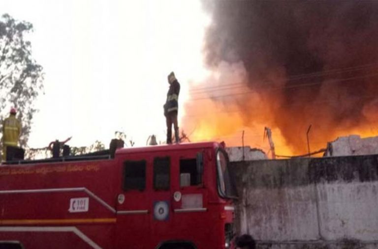 Fire explodes at a chemical factory in Patancheru