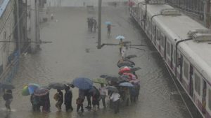 27 dead as rain batters bihar, patna schools shut till tuesday