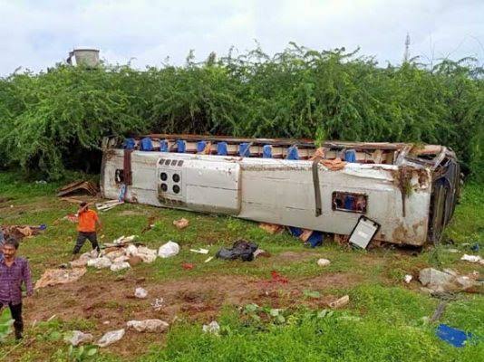 Telangana: Bus accident on NH 65, ten injured