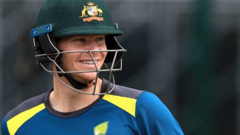 Pointing explains “how to get steve smith out?”