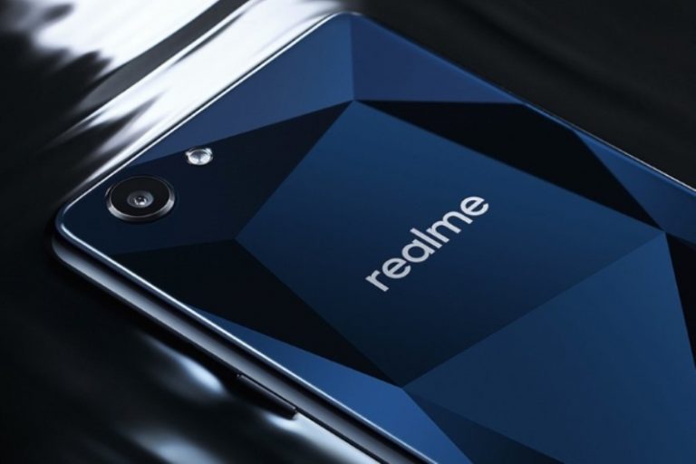 Realme is the top smartphone brand on Flipkart, it sold 1 million phones today