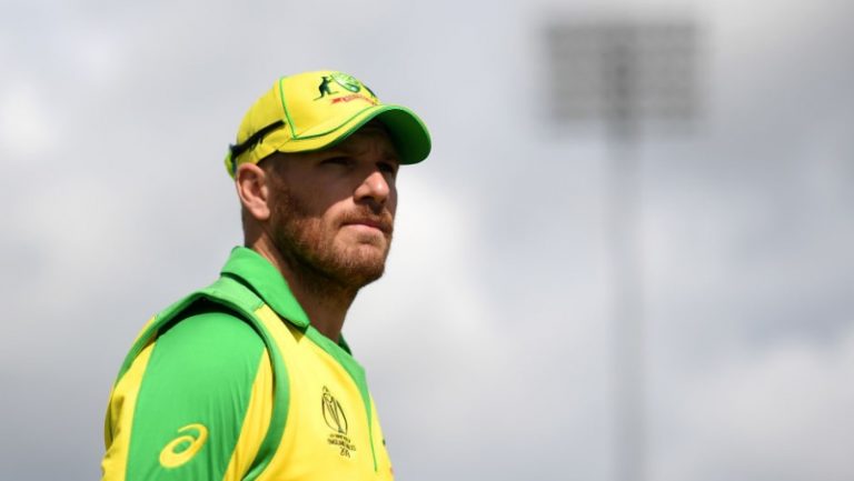 Victoria bring in concussion sub after Finch suffers blow to head