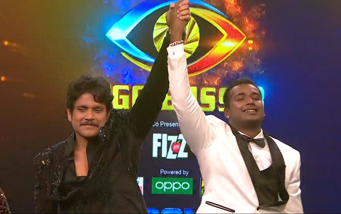 finally rahul sipligunj won the bigg boss 3 trophy
