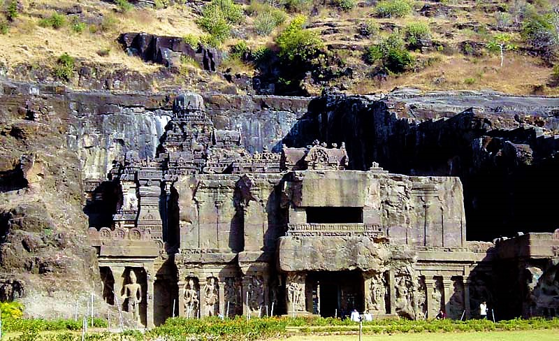 The secret of the Kailash Temple 