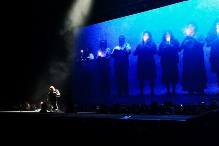 U2 Features Smriti Irani, Gauri Lankesh As Female Icons At Mumbai Concert