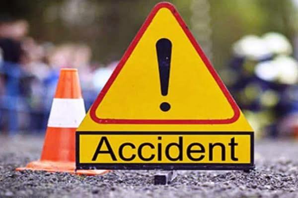 One woman laborer was dead, others injured in an accident at Apur village