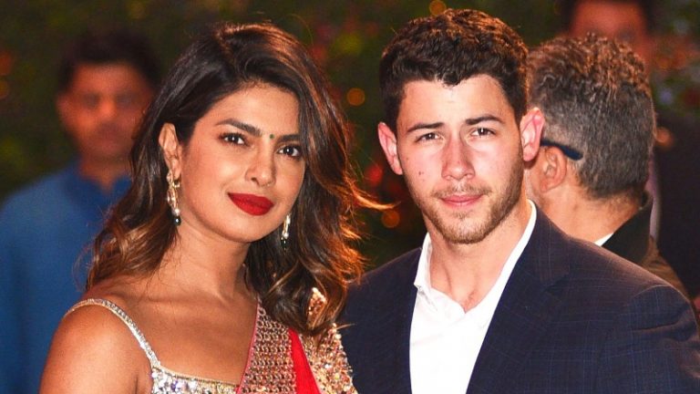 Priyanka Chopra and  Nick Jonas appeal  to their fans