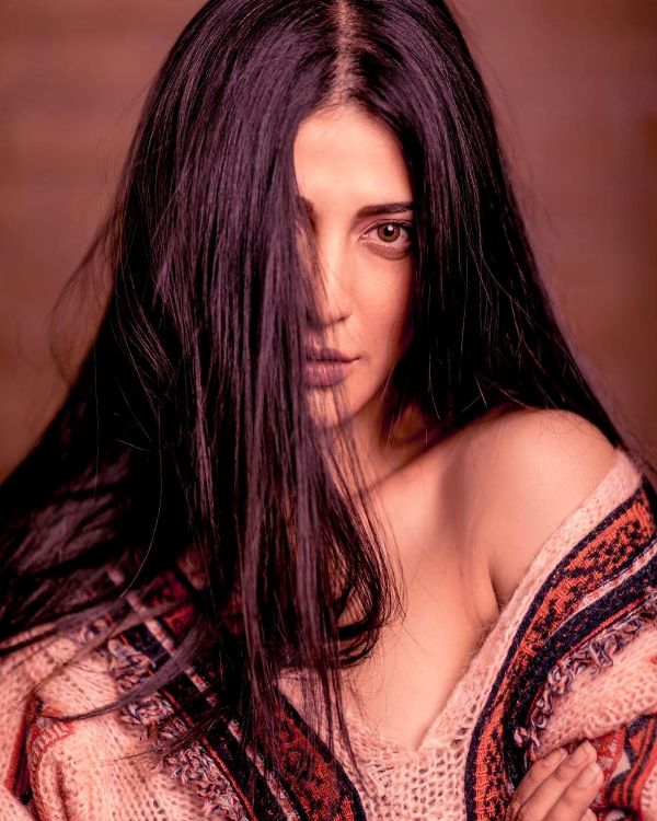 Shruti Haasan share a throwback picture