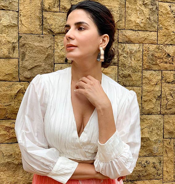 Kirti Kulhari urges all to ‘keep it simple’