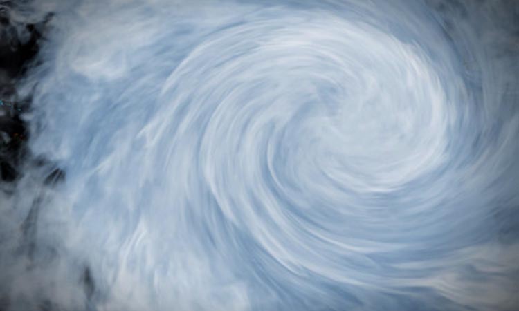 Season’s 1st typhoon makes landfall in Philippines