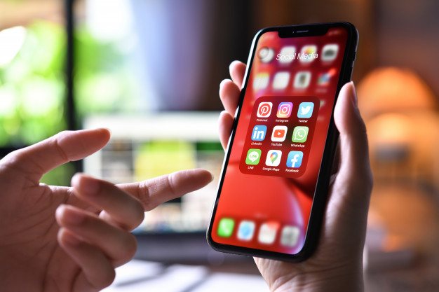 Apple’s $500 mn deal over iPhone throttling gets preliminary nod