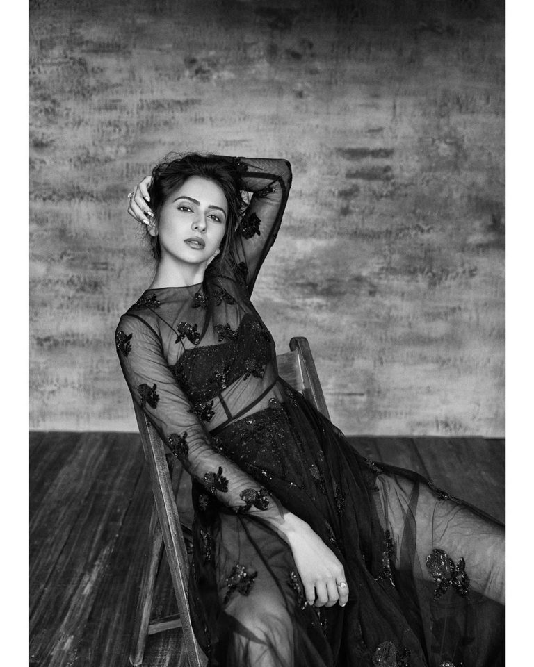 Rakul Preet Singh getting viral in social media