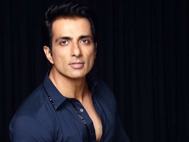 Sonu Sood arranges bus transport for migrant workers