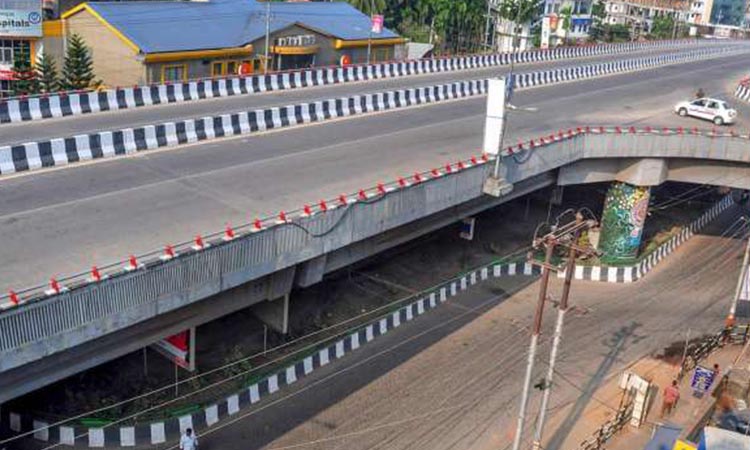 Offices, shops re-open, buses back on roads in Gujarat