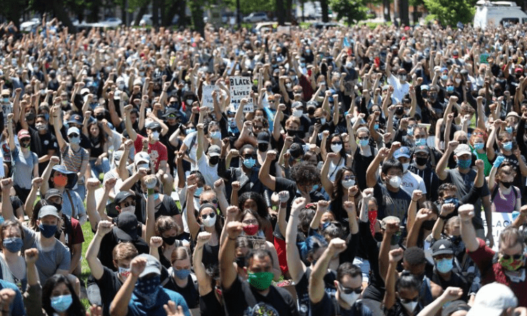 Thousands gather in Chicago, NYC to mark Juneteenth
