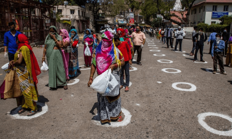 Social distancing norms go for a toss in Delhi markets