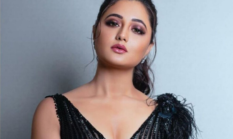 Rashami Desai unveils first look from her upcoming project ‘Tamas’