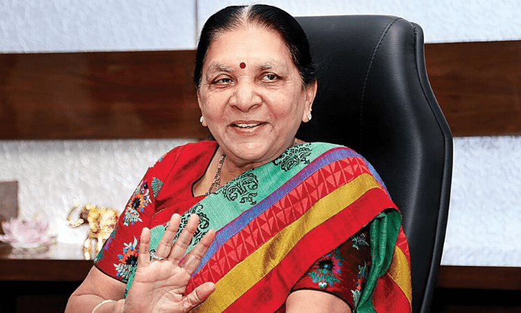 Anandiben takes oath as MP’s acting Governor