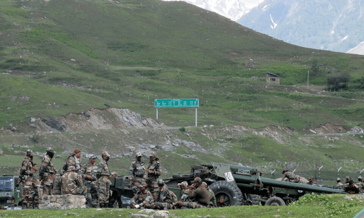 Chinese PLA moves back at Patrolling Points 14, 15