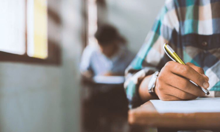 Gujarat govt decides to allow final year examinations