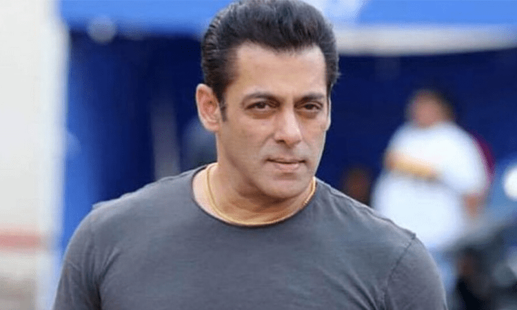 Salman Khan goes farming on a tractor