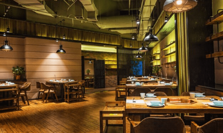 HK mulls restaurant seating limit over new COVID-19 cases