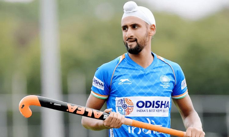 COVID-19 positive Mandeep Singh shifted to hospital, condition stable: SAI