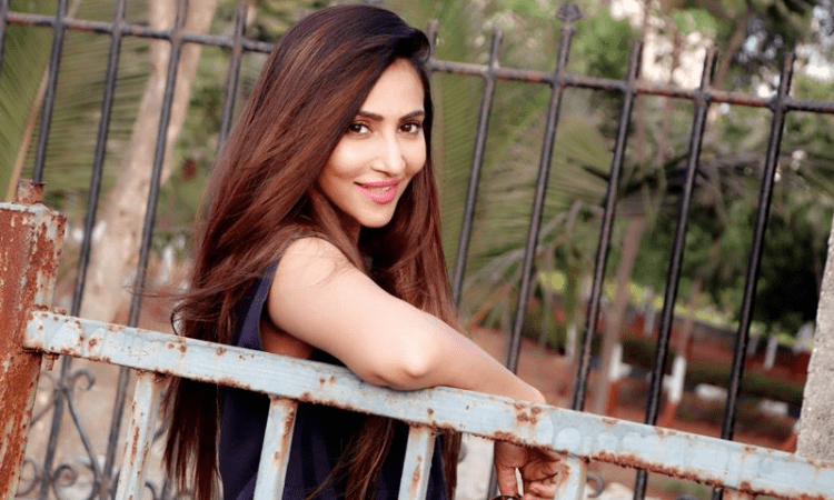 Rishina Kandhari resumes shooting, says it’s risky and scary