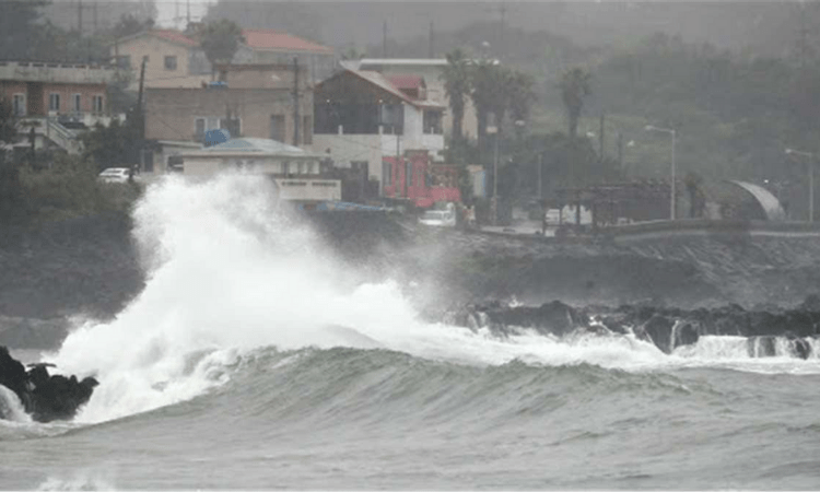 Typhoon Mekkhala makes landfall in China
