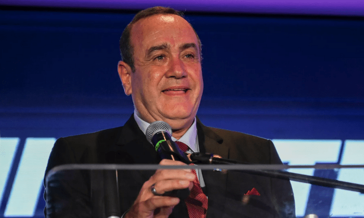 Guatemalan President tests Covid-19 positive