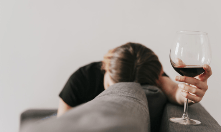 Even low alcohol use during pregnancy bad for child’s brain: Study