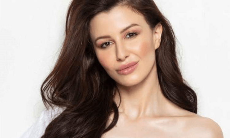 Mika Singh, Giorgia Andriani to shoot an ‘old evergreen Bollywood song’