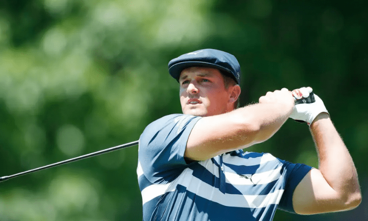 Golfer DeChambeau clinches US Open title