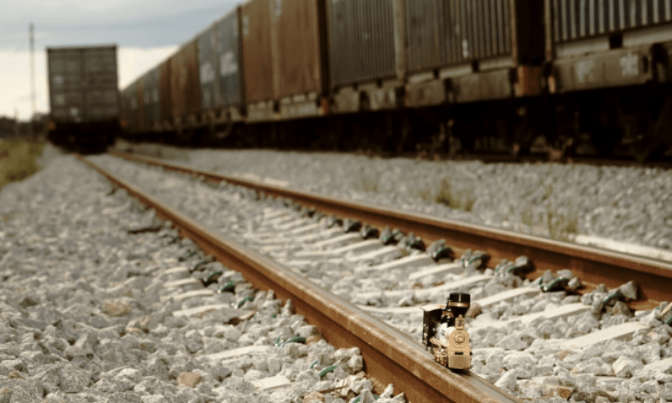 Western Railway saves 3 cr due to ‘solar power’