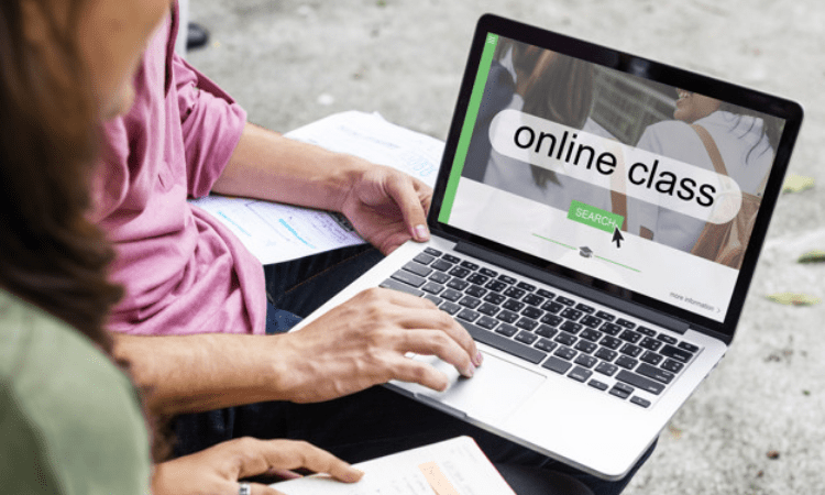 Regular, online classes choice as schools reopen in Andhra Monday