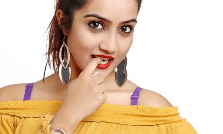 Mirzapur 2 casting made Amika Shail emotional
