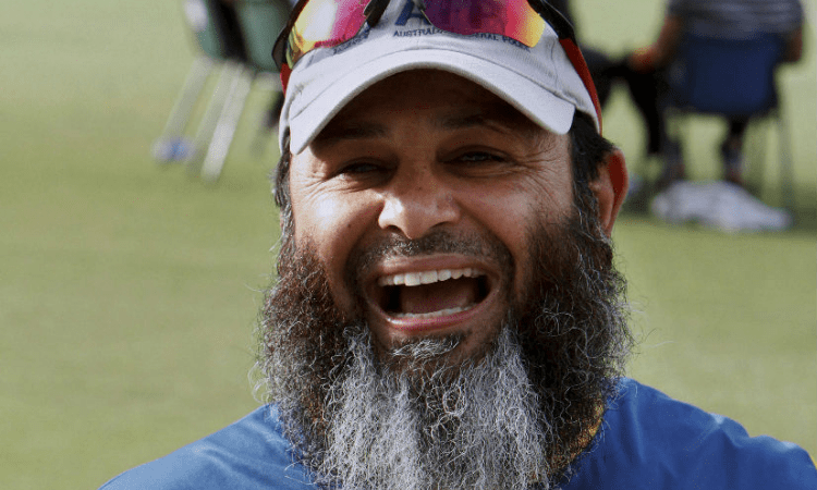 Younis, Mushtaq unlikely to be part of Pak staff for Zim series