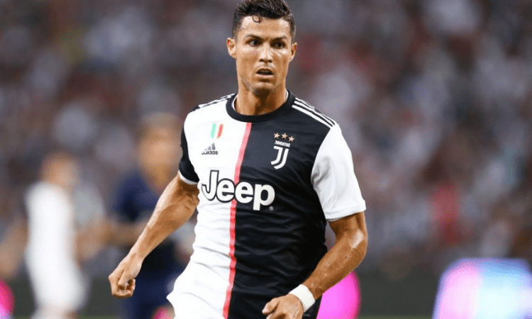 Ronaldo returns to Juventus on special medical flight